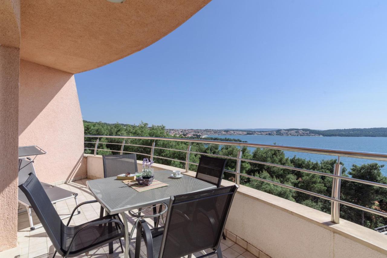 Apartment Marijana Trogir Exteriör bild