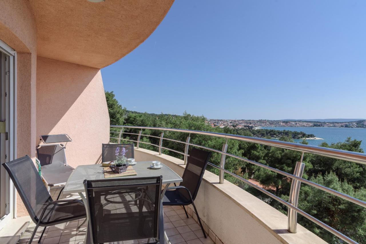 Apartment Marijana Trogir Exteriör bild