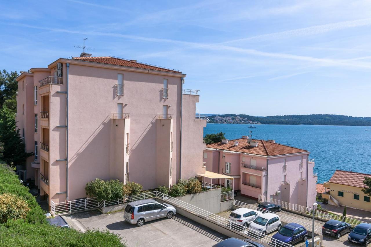 Apartment Marijana Trogir Exteriör bild