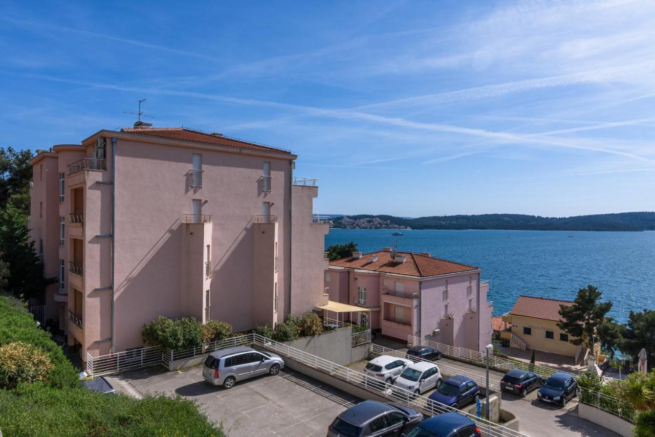 Apartment Marijana Trogir Exteriör bild